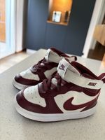 Nike Kinder Turnschuhe Grösse 23.5, top Zustand