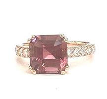 Cocktailring mit 2.87ct. Turmalin und 10 Diamanten. LP 5.200