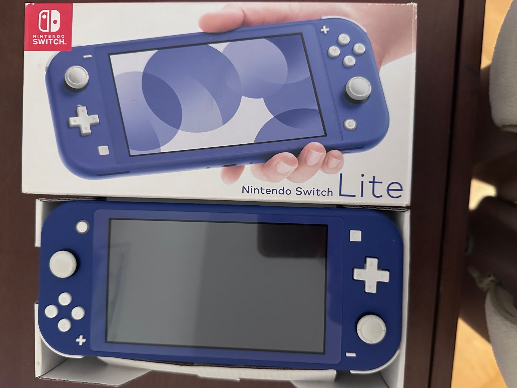 Nintendo Console: 🔥🎮Nintendo Switch Lite – Usato da Zürich venduto da John-Wayne23 5