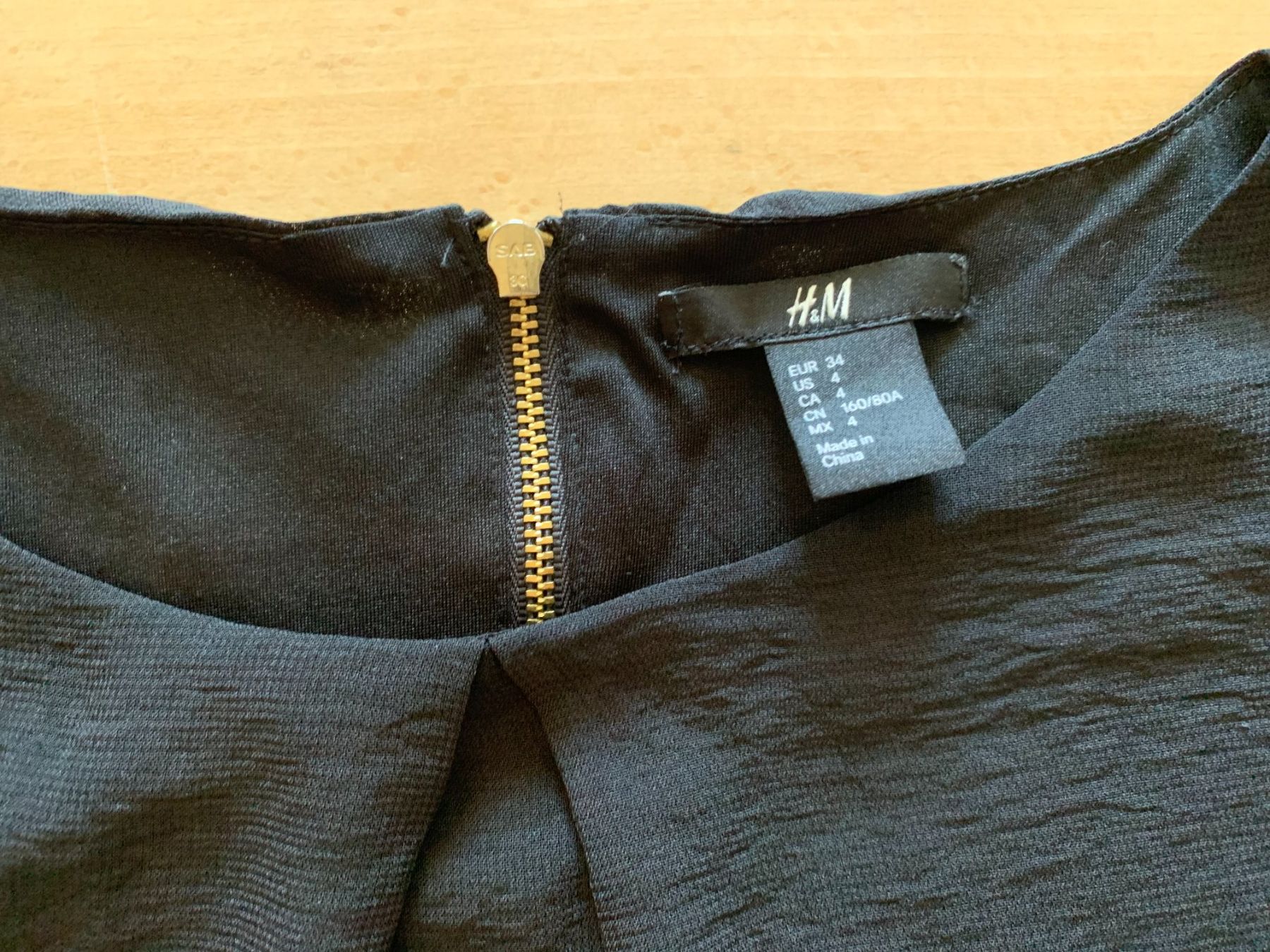 H&M Kleider: H&M Damen Kleid, Gr. 34 / 36, Schwarz – Gebraucht aus Worb von farben20zauber 2