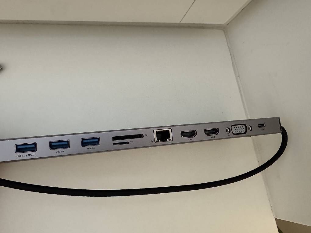 Docking station: Laptop Dockingstation + 90W Netzteil – D'occasion à Zürich par Pper 1