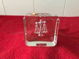 Sarnen Glas.  Sternzeichen Waage