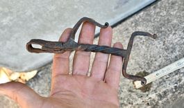 Antiker handgeschmiedeter HAKEN länge 17cm AUFHÄNGUNG