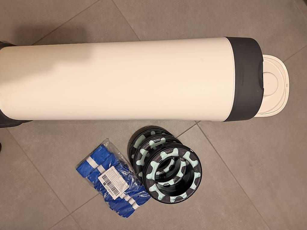 Cestini per rifiuti: Tommee Tippee nappy bin with refills – Usato da Lugano venduto da Ribolla