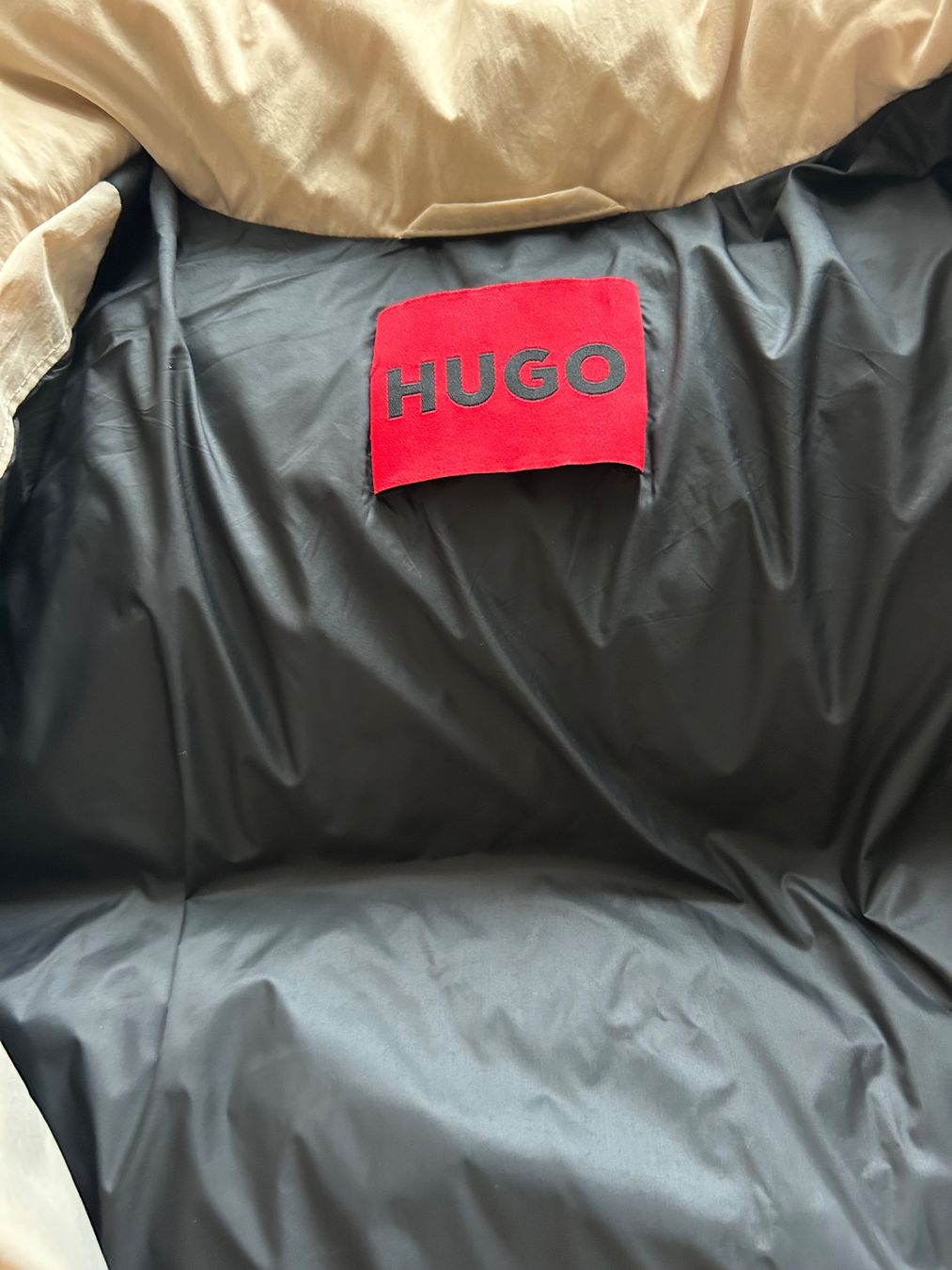 Giacche: Doudoune Hugo beige taille L – Usato da Fribourg venduto da SenhorNeves 3
