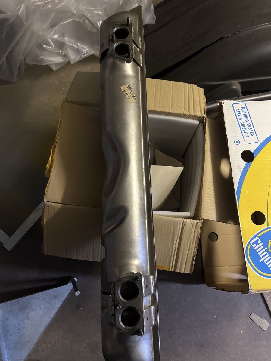 Volkswagen Sistemi di scarico: Échappement vw T2 pièce originale  025251053b – Nuovo e nell'imballaggio originale da Vérossaz venduto da con_nch8