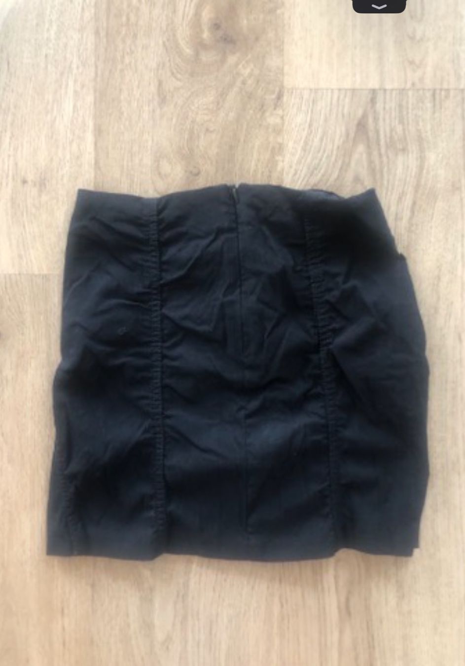 Gonne: Jupe noire à lacets Bershka – Usato da Genève venduto da vic_s9c5 2