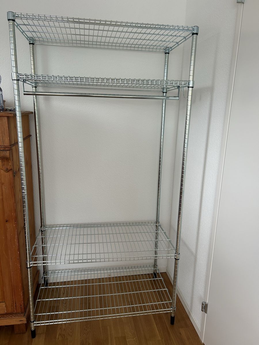 Scaffali: Regal mit Kleiderstange OMAR von Ikea – Nuovo (secondo la descrizione) da Luzern venduto da mhbob