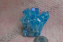 Kristall  Blau Eingefärbt  Irisierend    6cm auf  5cm