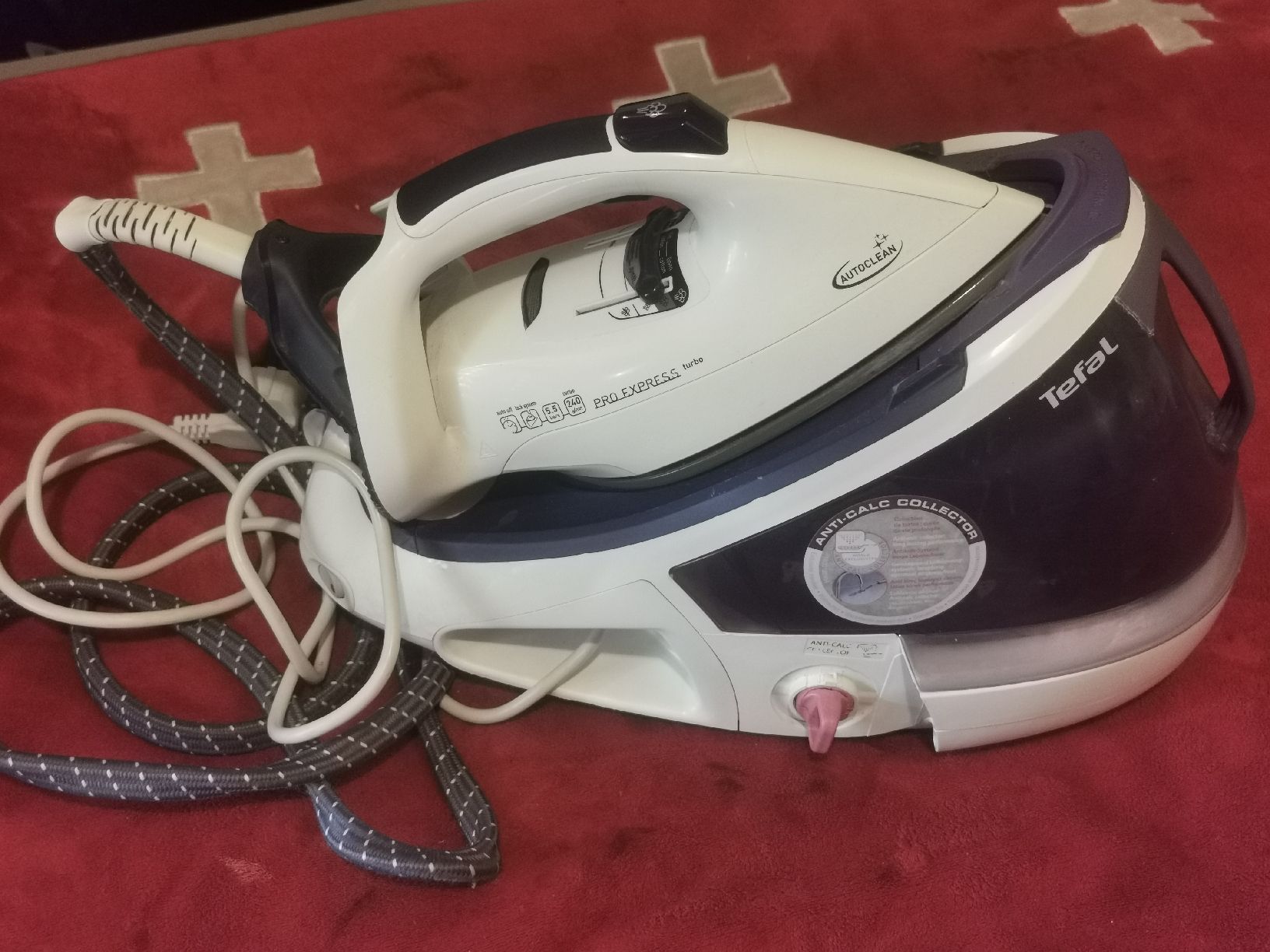 Tefal Ferri da stiro: Tefal Pro Bügeleisen Express mit Station – Usato da Mellingen venduto da fra_g7y8 7