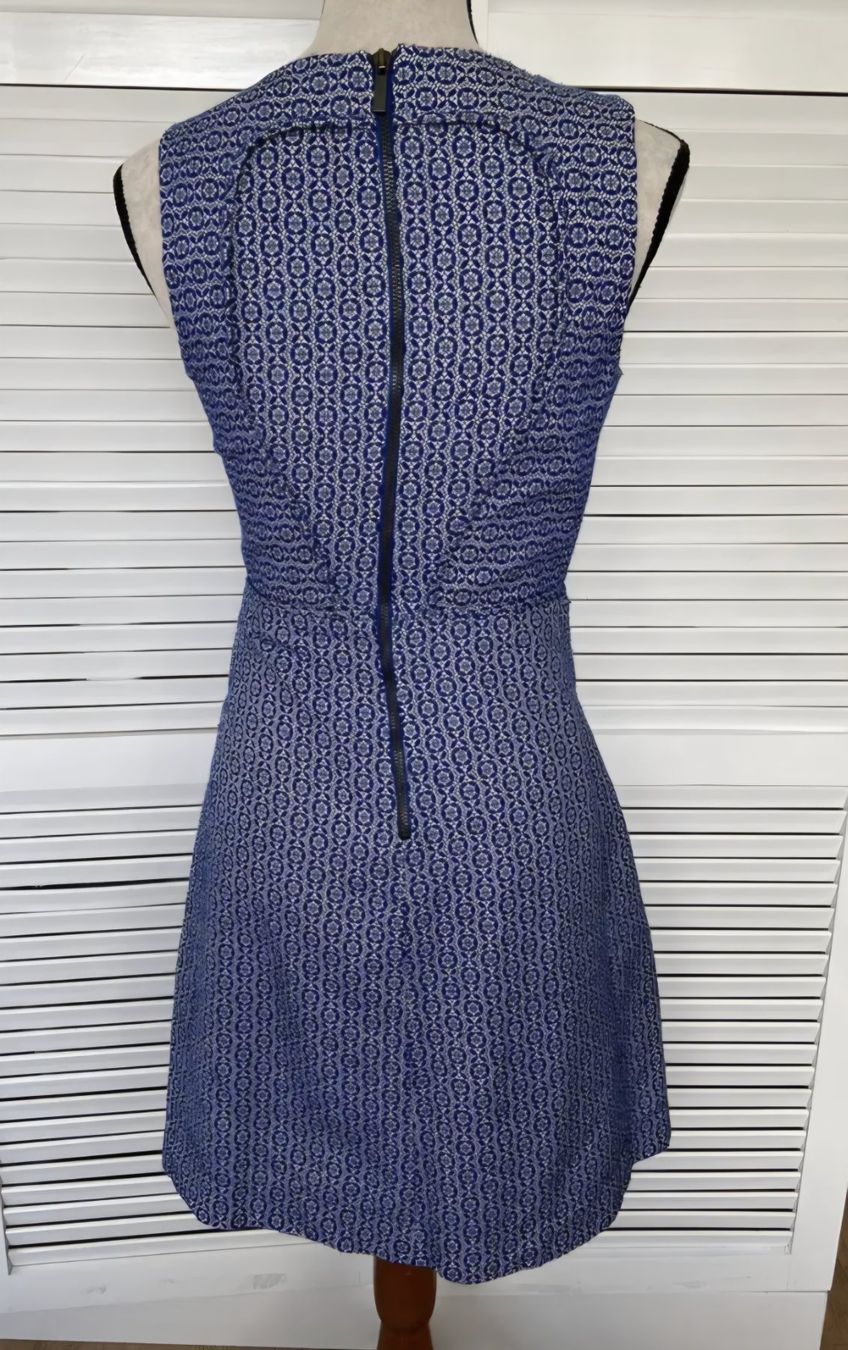 Comptoir des Cotonniers Vestiti: Jolie robe sans manches, taille 36 – Nuovo (secondo la descrizione) da La Tour de Trême venduto da mar_p78p 1
