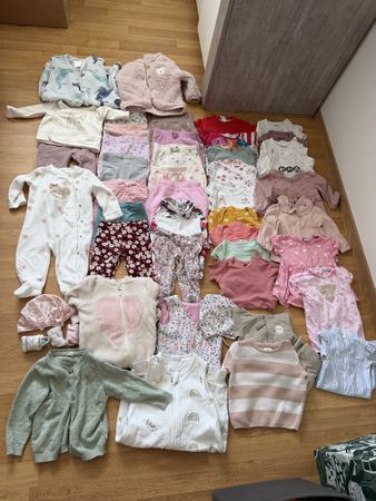 Baby ,Mädchen Kleiderpaket  Grösse 68 guter Zustand