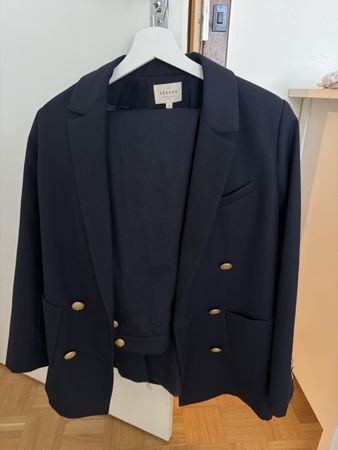 Tailleur bleu marine boutons dorés taill3 38 Sezane 
