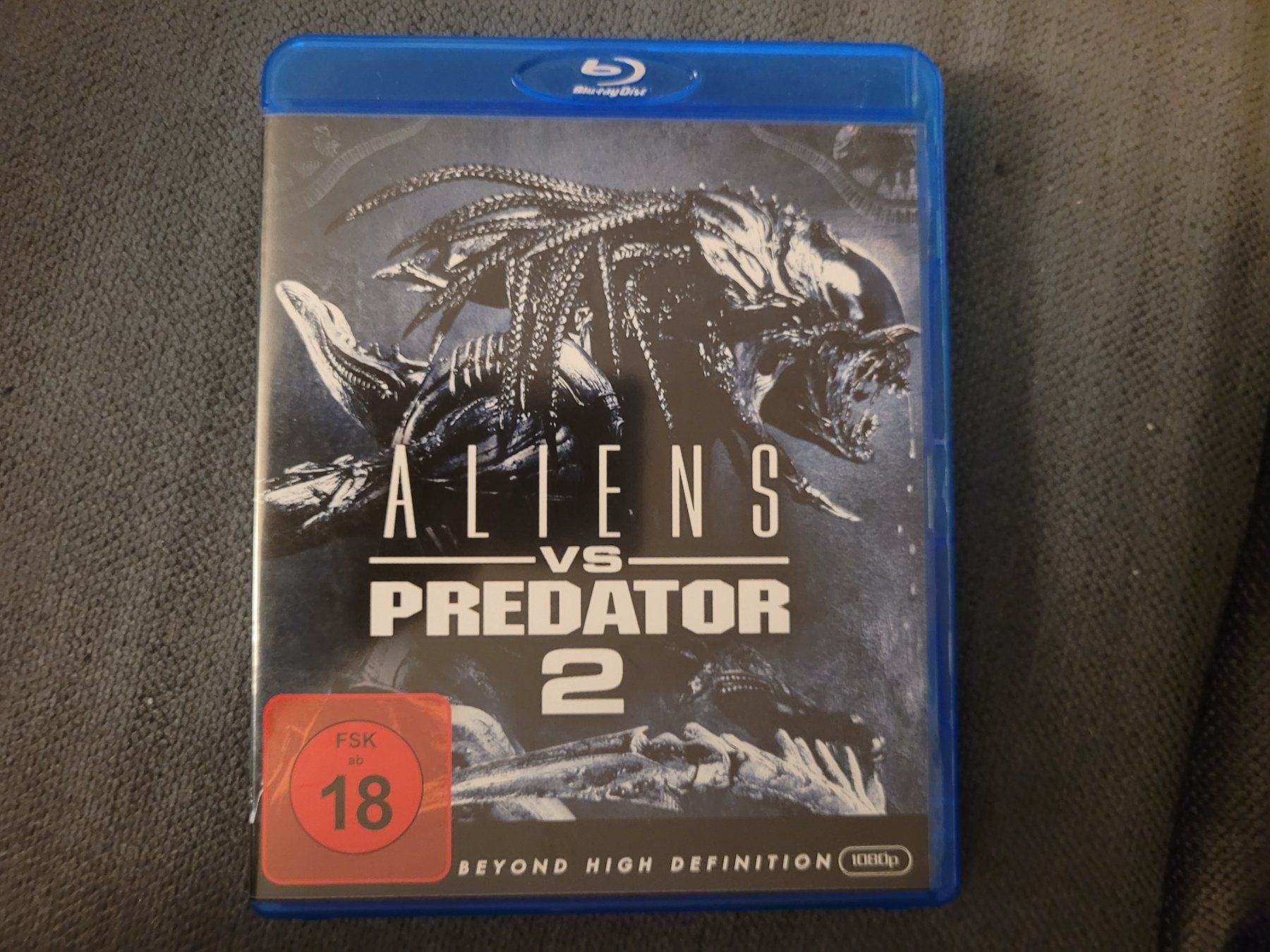 Alle DVDs: Aliens vs Predator 2 bluray – Gebraucht aus Volketswil von