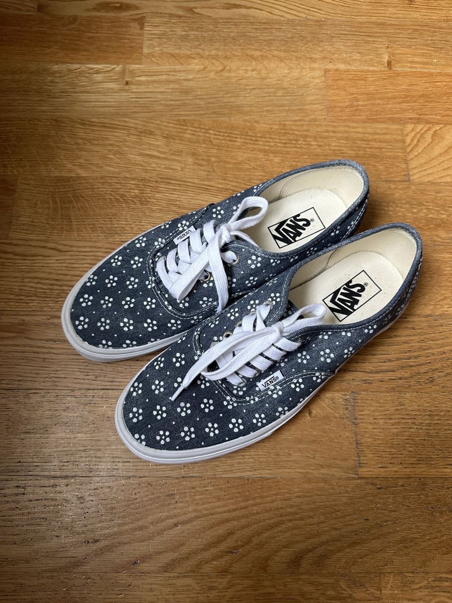 Vans Scarpe da uomo: VANS Sneakers Authentic Gr. 42 Neu – Nuovo (secondo la descrizione) da Affoltern am Albis venduto da Sveta75 1