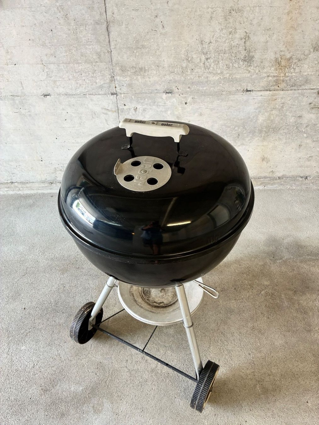 Weber Griglie: Weber Holzkohle Kugelgrill 47 cm – Usato da Wohlen AG venduto da Robballantine 2