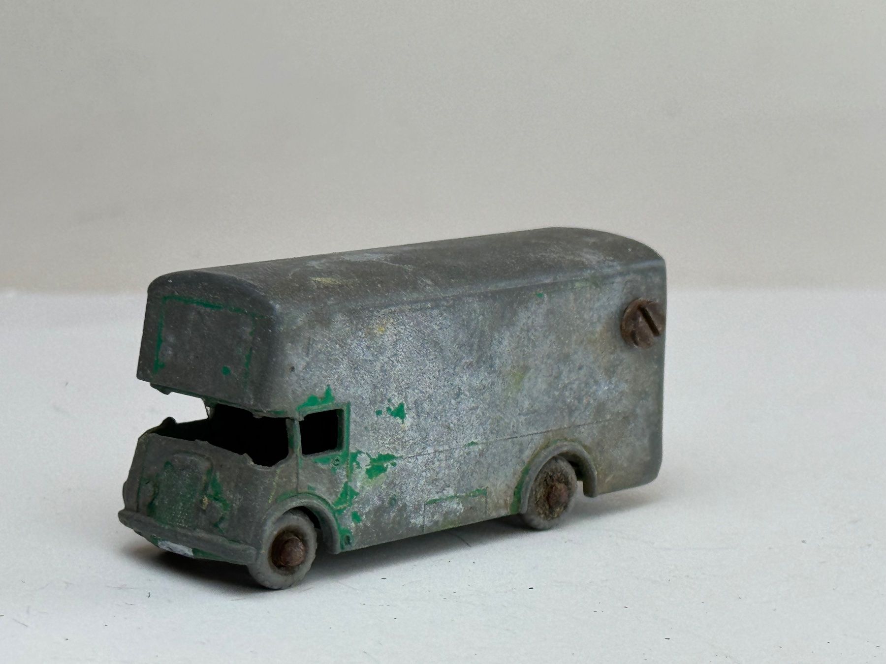 Lesney Modellautos: GB5- Lesney Möbelwagen defekt – Gebraucht aus Elm von Wikmtz