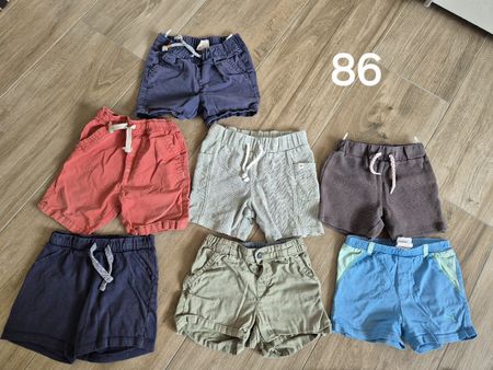 kurze Hosen in Gr. 86