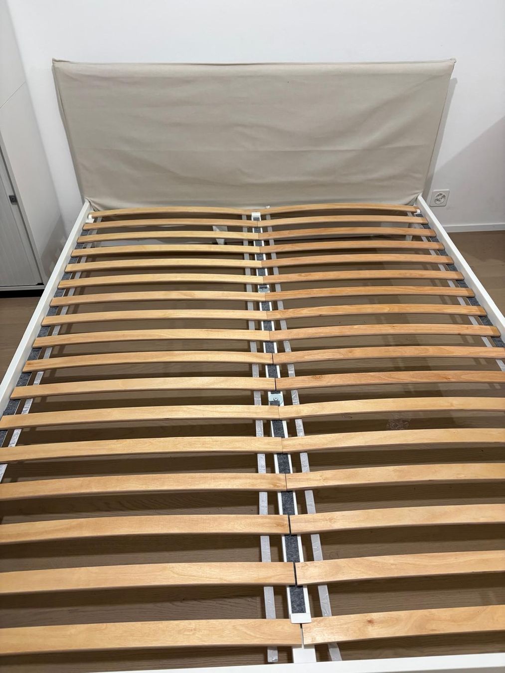 Lits: Bed frame with slatted base 160x200cm – Neuf (Voir description) à Zürich par dha_t9vq 1
