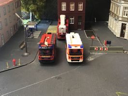 WIKING 1:87 H0-MAN-FEUERWEHR, IVECO