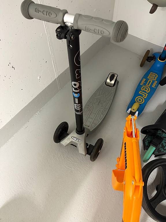 Kickboard: Micro Scooter zu verkaufen – Nuovo e nell'imballaggio originale da Sins venduto da Cerovac