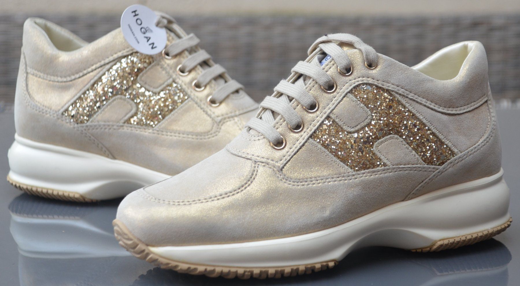 Hogan Scarpe per ragazze: Hogan Sneakers  .35 – Nuovo (secondo la descrizione) da Collonges venduto da arashee 7