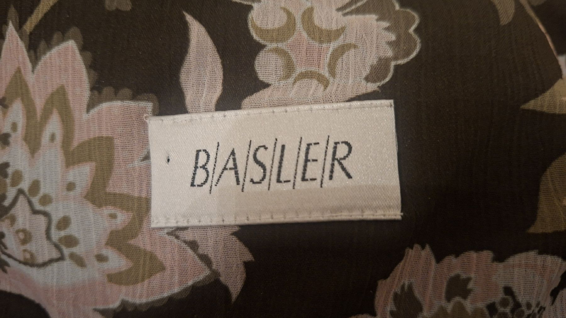 Basler Gonne: Rock von Basler – Usato da Oberengstringen venduto da Kimchimon 2