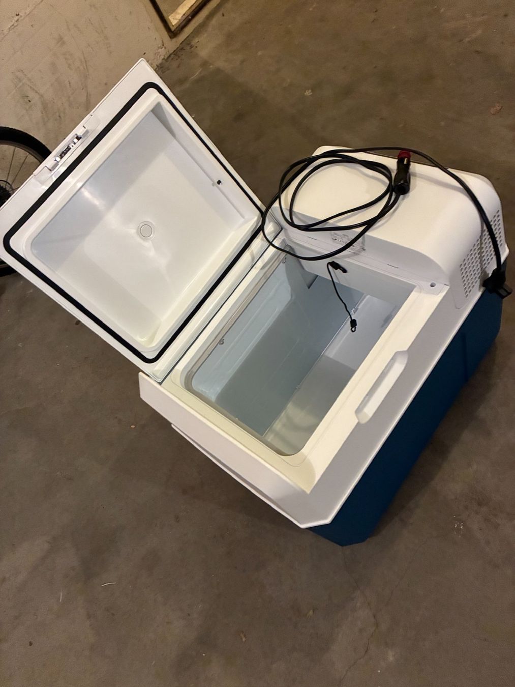 Mobicool Réfrigérateurs et refroidissement: Kühlbox "Mobicool" (Kompressor) neu – Neuf (Voir description) à Zug par Wasi8