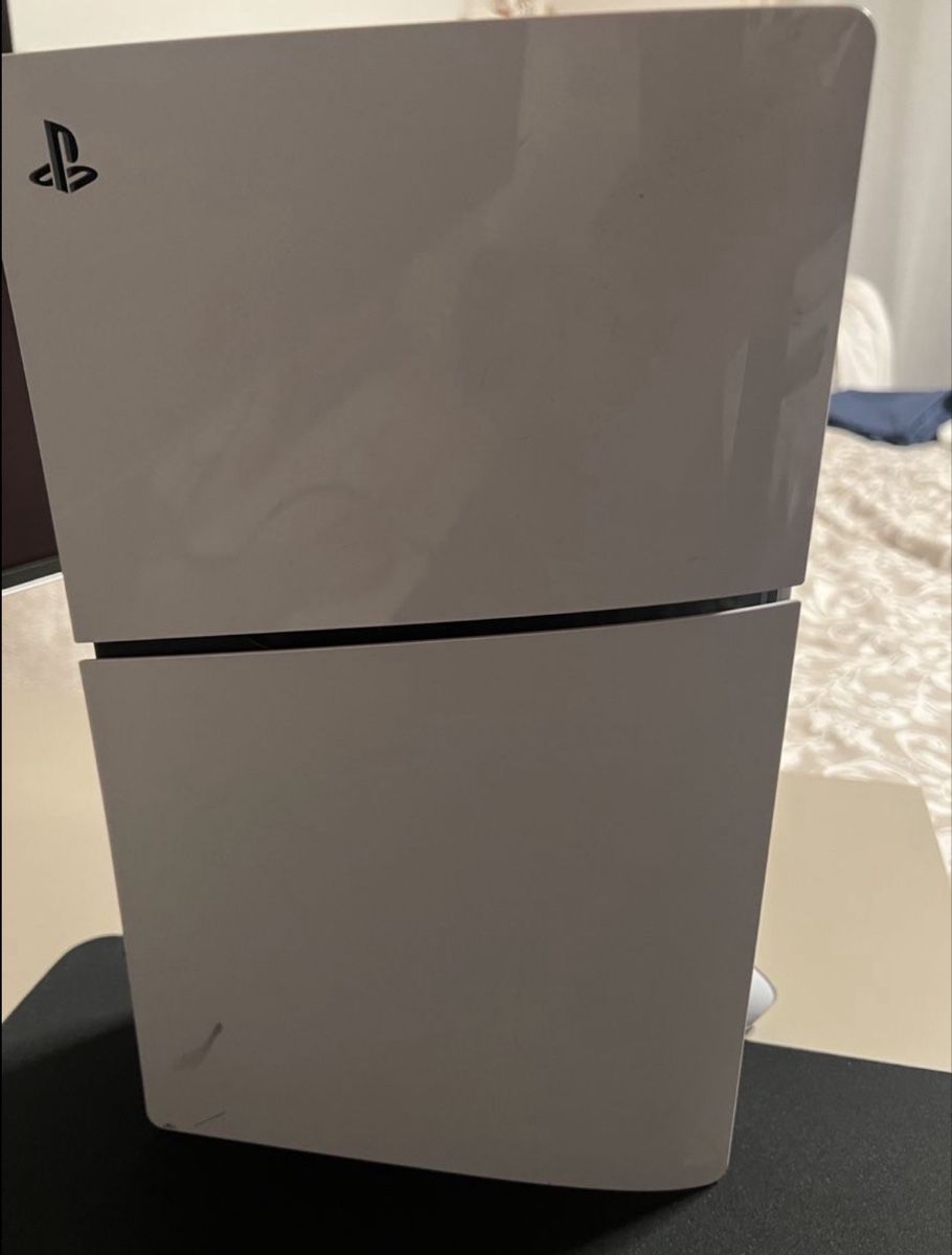 Sony Konsolen: Sony PS5 Digital Console mit 1 controller – Gebraucht aus Zürich von inf_7c5k 3