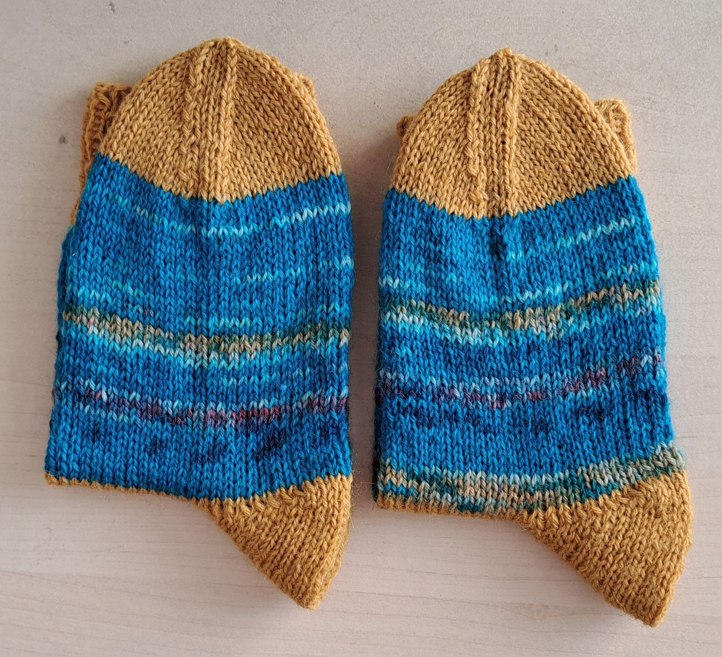 Calze per bambini: Handgestrickte Kindersocken_11, Gr. 28/29 – Nuovo e nell'imballaggio originale da Romanshorn venduto da Octa27 2