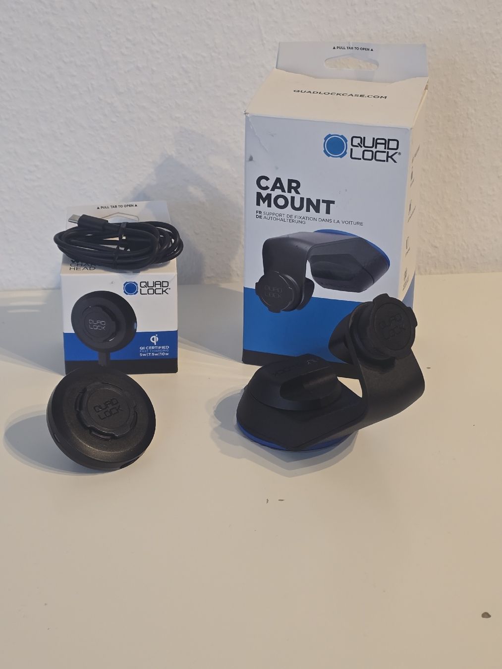 Quad Lock Staffe: Quad Lock Auto-Halterung & Wireless Charging Head – Usato da Hitzkirch venduto da nagyandras