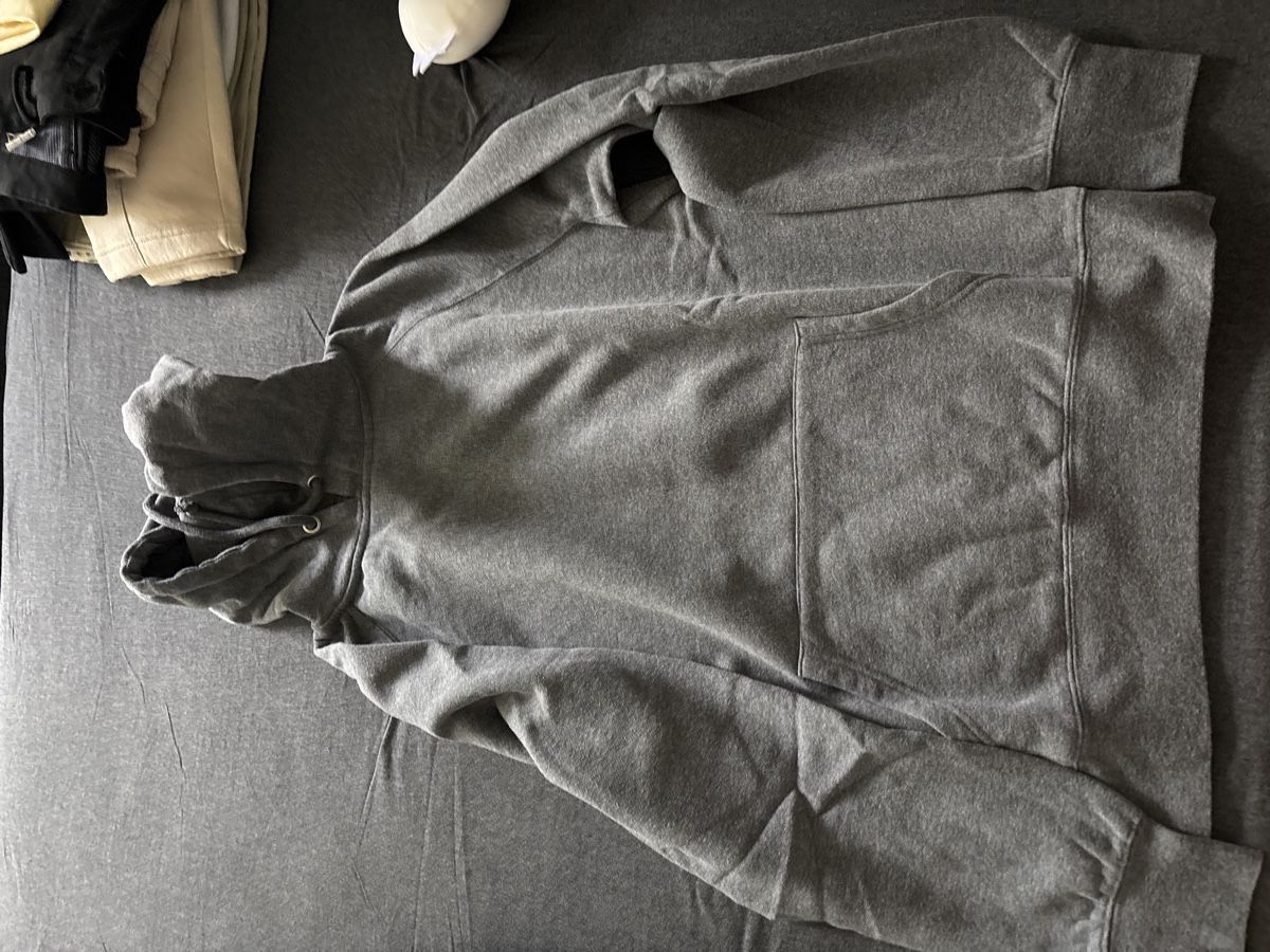 Pulls & Sweat-shirts: Pull gris – D'occasion à Chêne-Bougeries par Carol_gllo 1