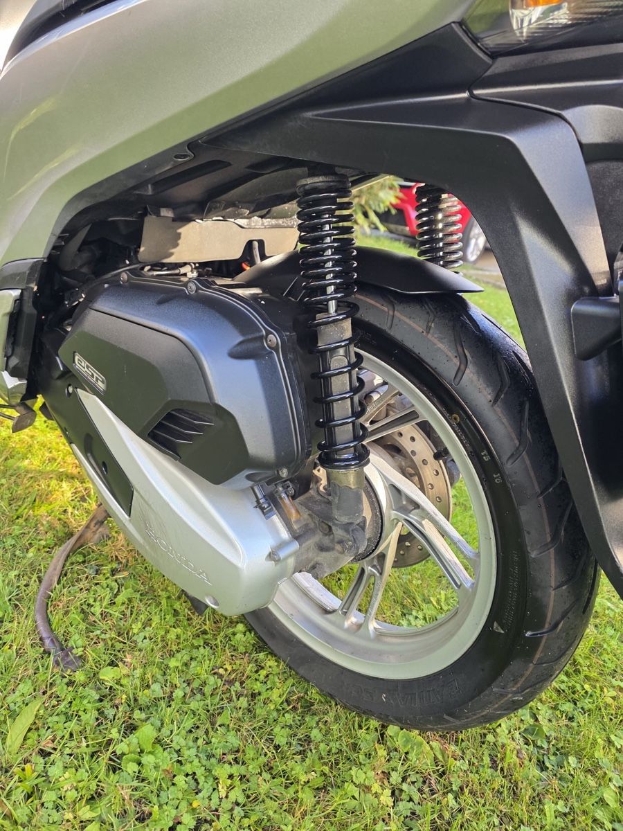 Honda Scooter: Honda SH 125CC – Usato da Winterthur venduto da YARA.2006 2