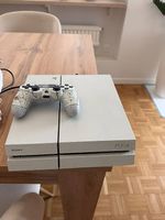 PS4 + Controller