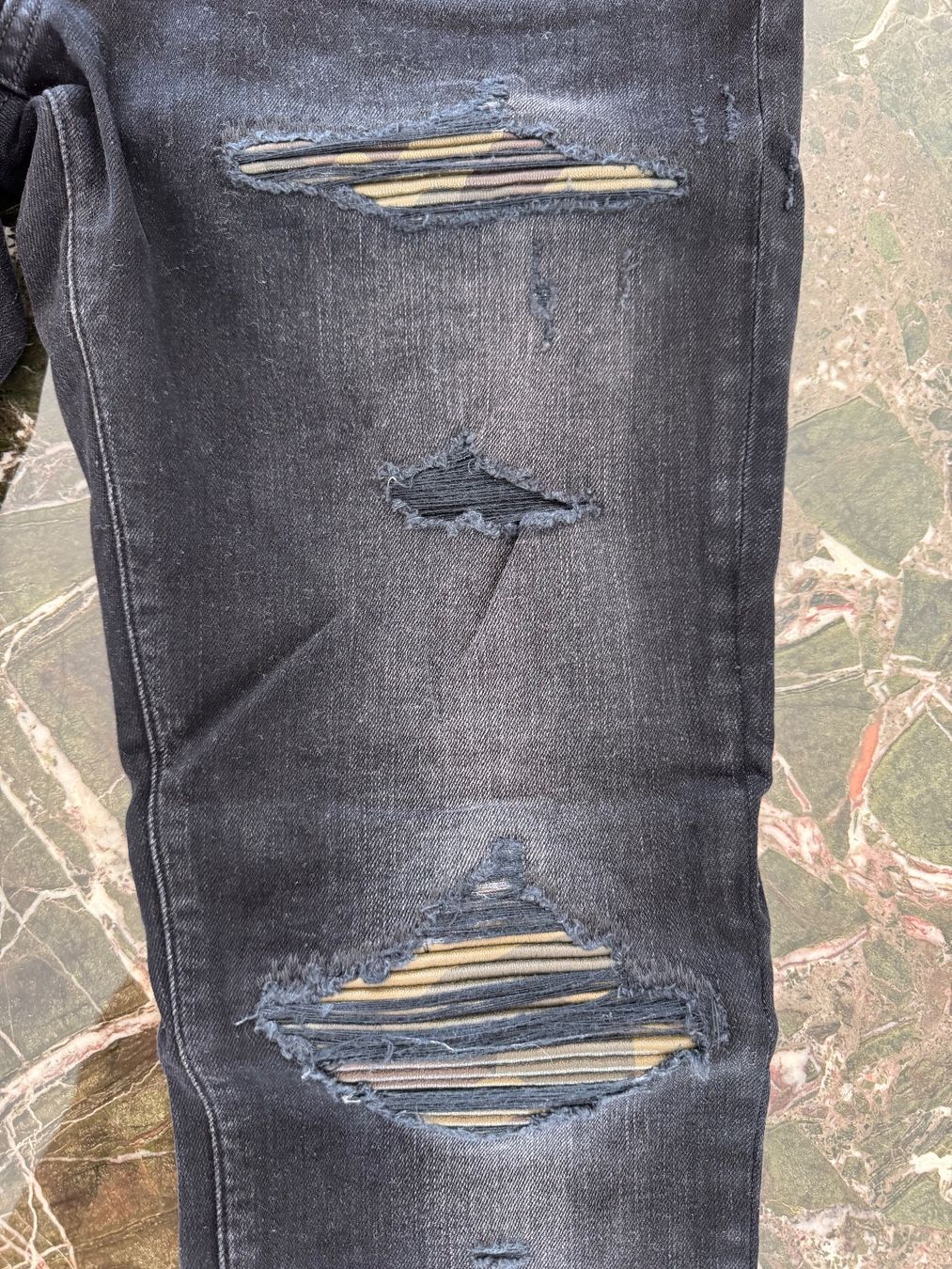 Amiri Jeans: Jeans slim Amiri – Usato da Genève venduto da kil_bxc8 1