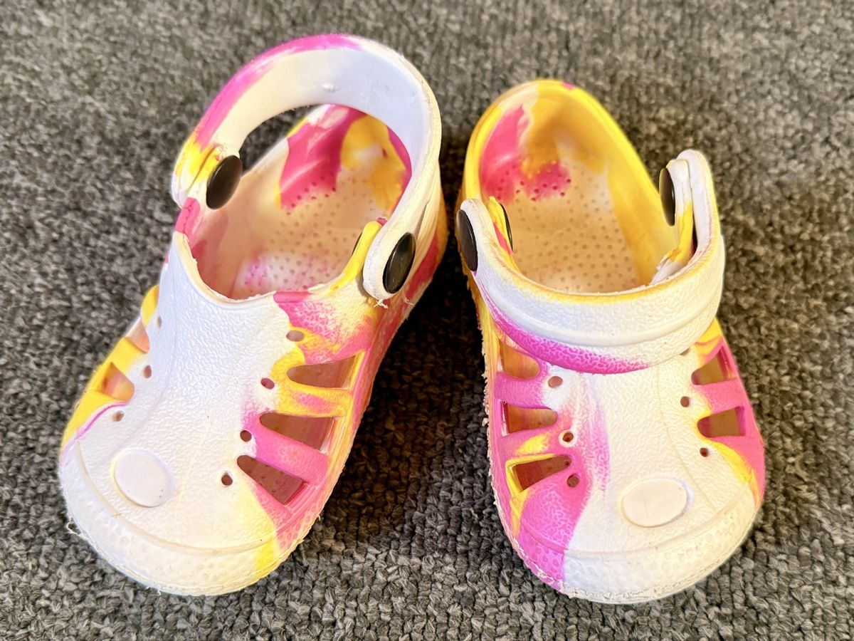 Schuhe für Jungen: Kinder Clogs bunt gemustert – Gebraucht aus Worben von Teddy112 1