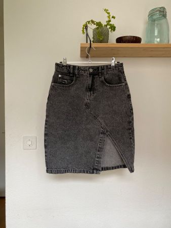 WRSTBHVR skirt