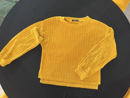 Pull-over Bershka jaune côtelé taille XS bon état