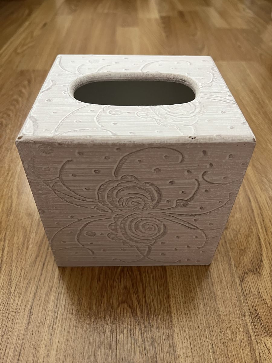 Altro in  Abbigliamento & Accessori: Taschentuchbox weiss mit floralem Muster – Nuovo (secondo la descrizione) da Embrach venduto da selviv