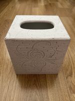 Taschentuchbox weiss mit floralem Muster