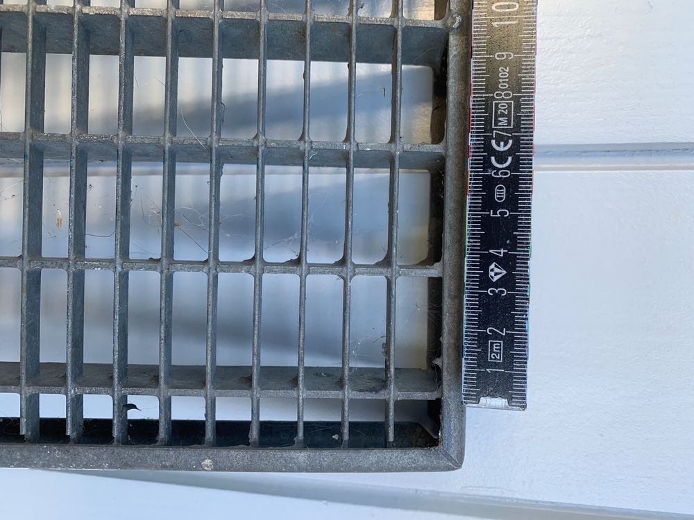 Gitter Rost für Lichtschacht (Gebraucht) in Sempach für CHF 4 – nur ...