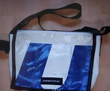Weiss blaue Freitagtasche, guter Zustand 40x30cm