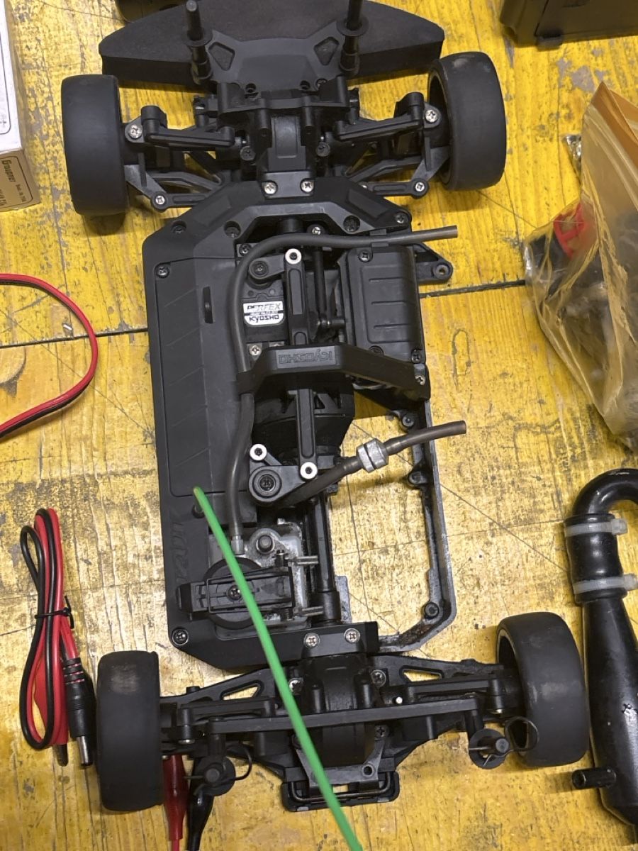 Modellismo RC: Auto RC da corsa, pezzi di ricambio e accessori vari! – Usato da basel venduto da Swiss._.1978 1