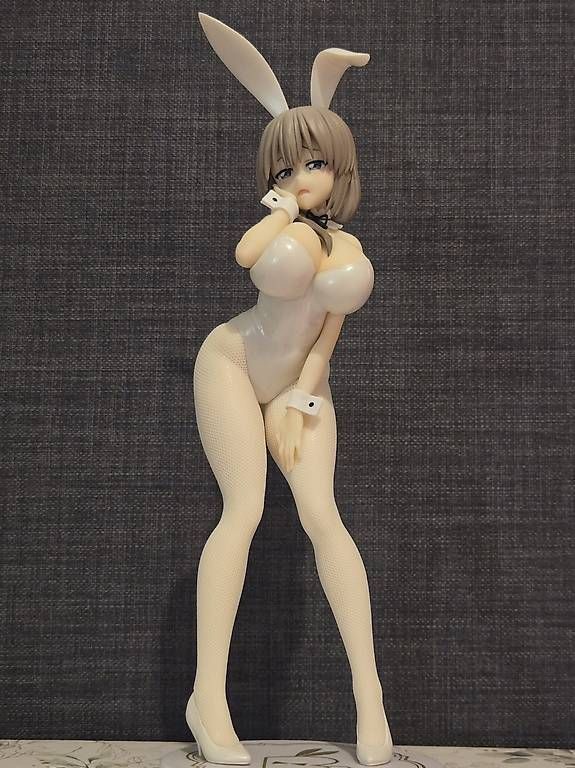 Statuette: Figurine de Tsuki Uzaki – Usato da Lausanne venduto da Drenushaduklini