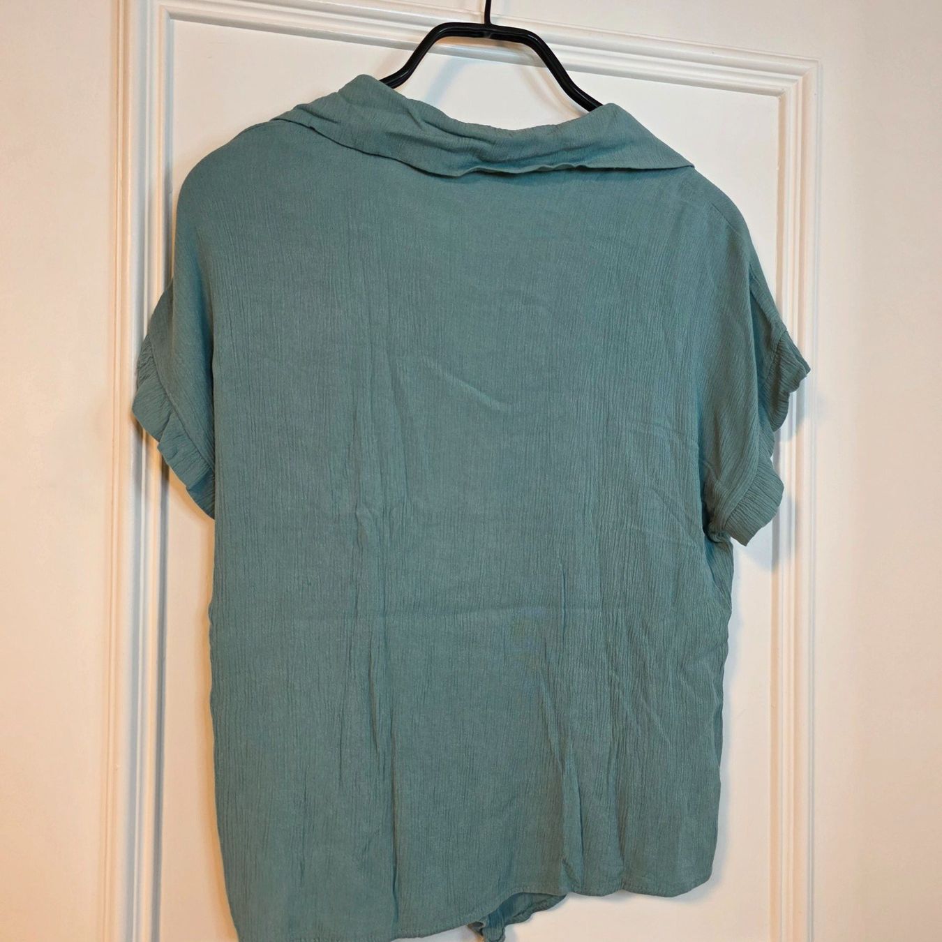 Blusen: Viskosebluse zum Binden Gr. M – Gebraucht aus Wald ZH von CapLux 4