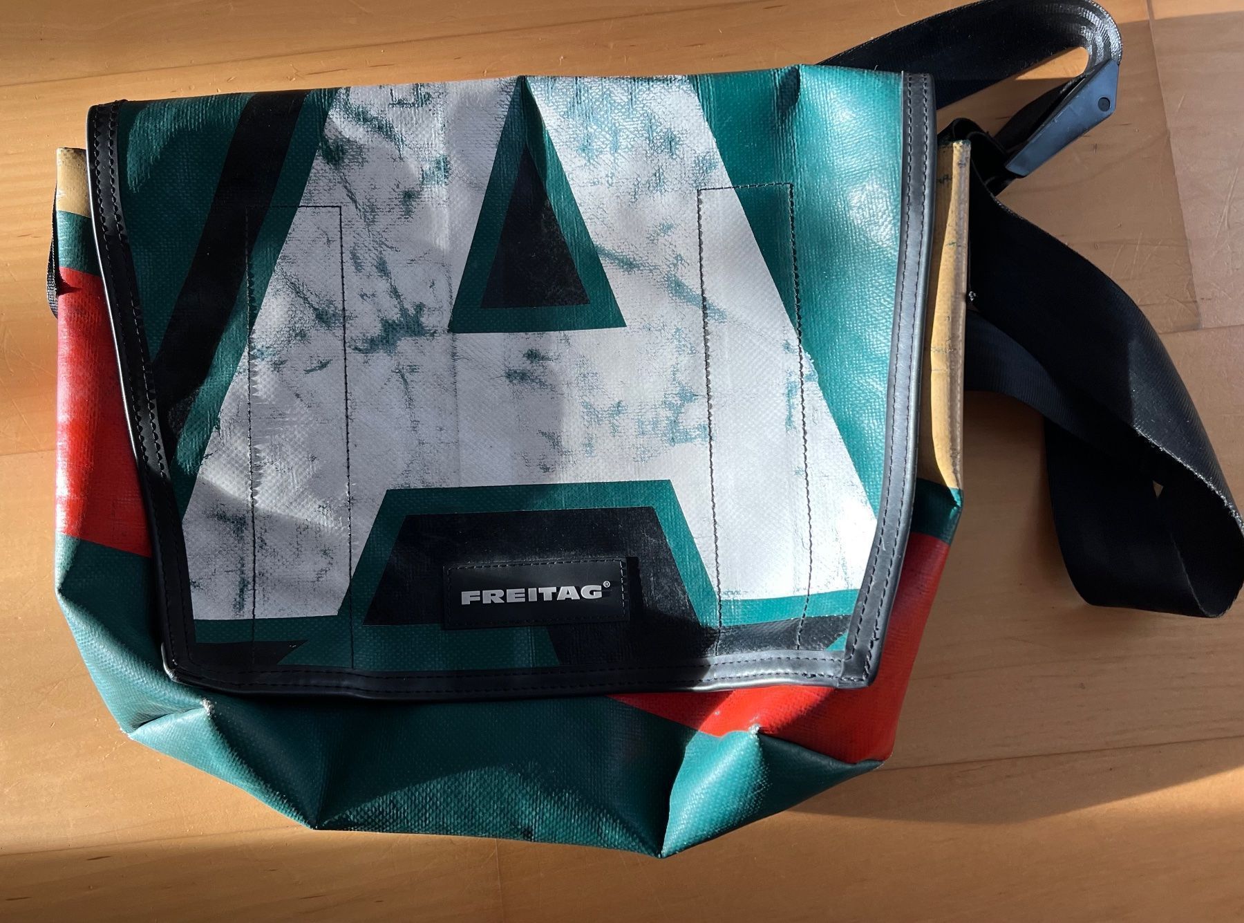 Freitag Borse: Freitag Tasche grün – Usato da Cham venduto da Tibner 1