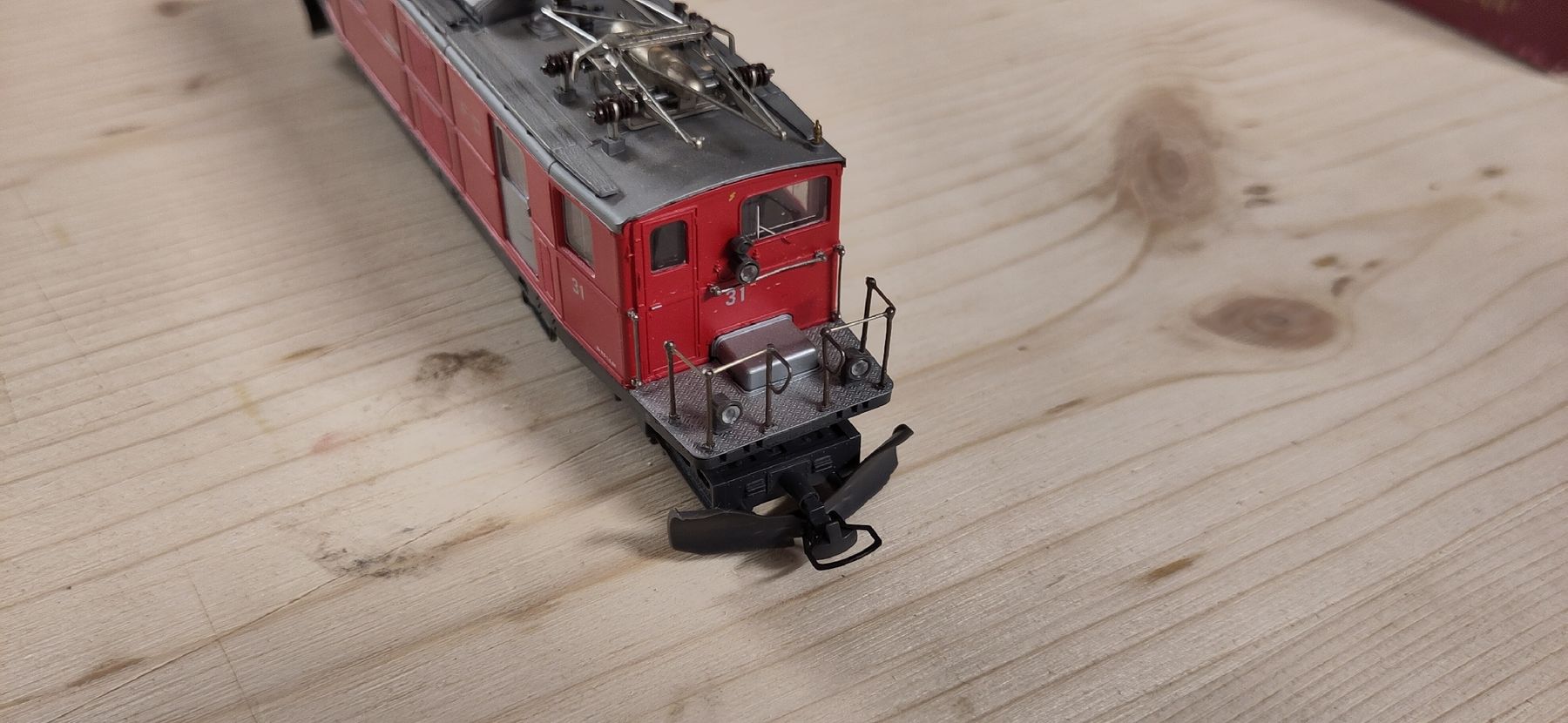 Bemo Modellini di ferrovie: Bemo HGe 4/4 FO Glacier Express 31 – Usato da Liebefeld venduto da robi15blue 2