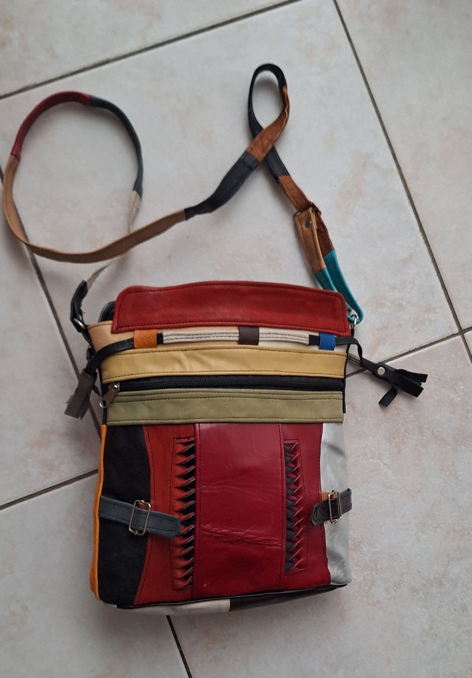 Taschen für Damen: Sac en cuir patchwork – Gebraucht aus St-Triphon von Jldr0 1