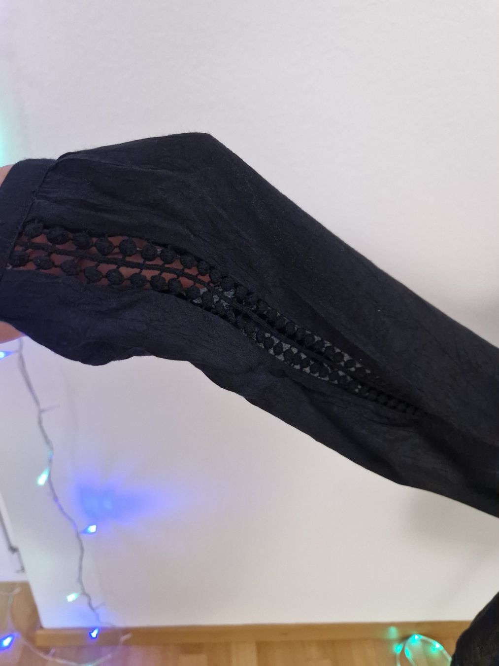 Chemisiers: Schwarze Bluse mit Spitzendetails Gr. 38 – D'occasion à Glattbrugg par hap_8w8v 2