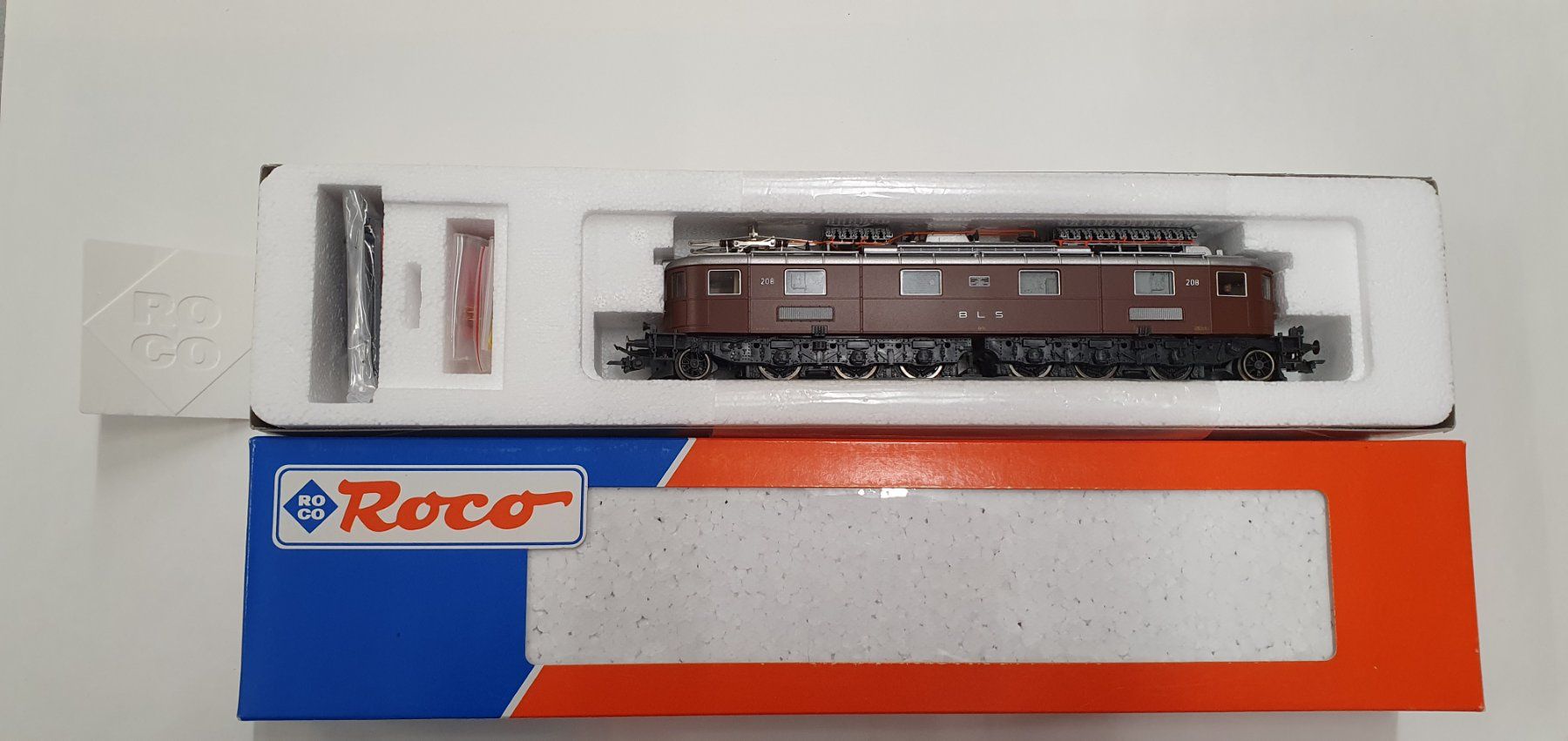 Roco Modellini di ferrovie: Roco 43710  BLS Ae 6/8  208 – Nuovo e nell'imballaggio originale da Würenlos venduto da juruth